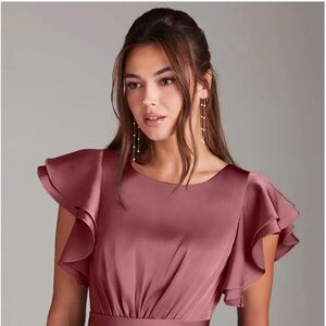 Sea Foam Butterfly Sleeve Ruffle
Dress NNY
$30 $76 | Size:6